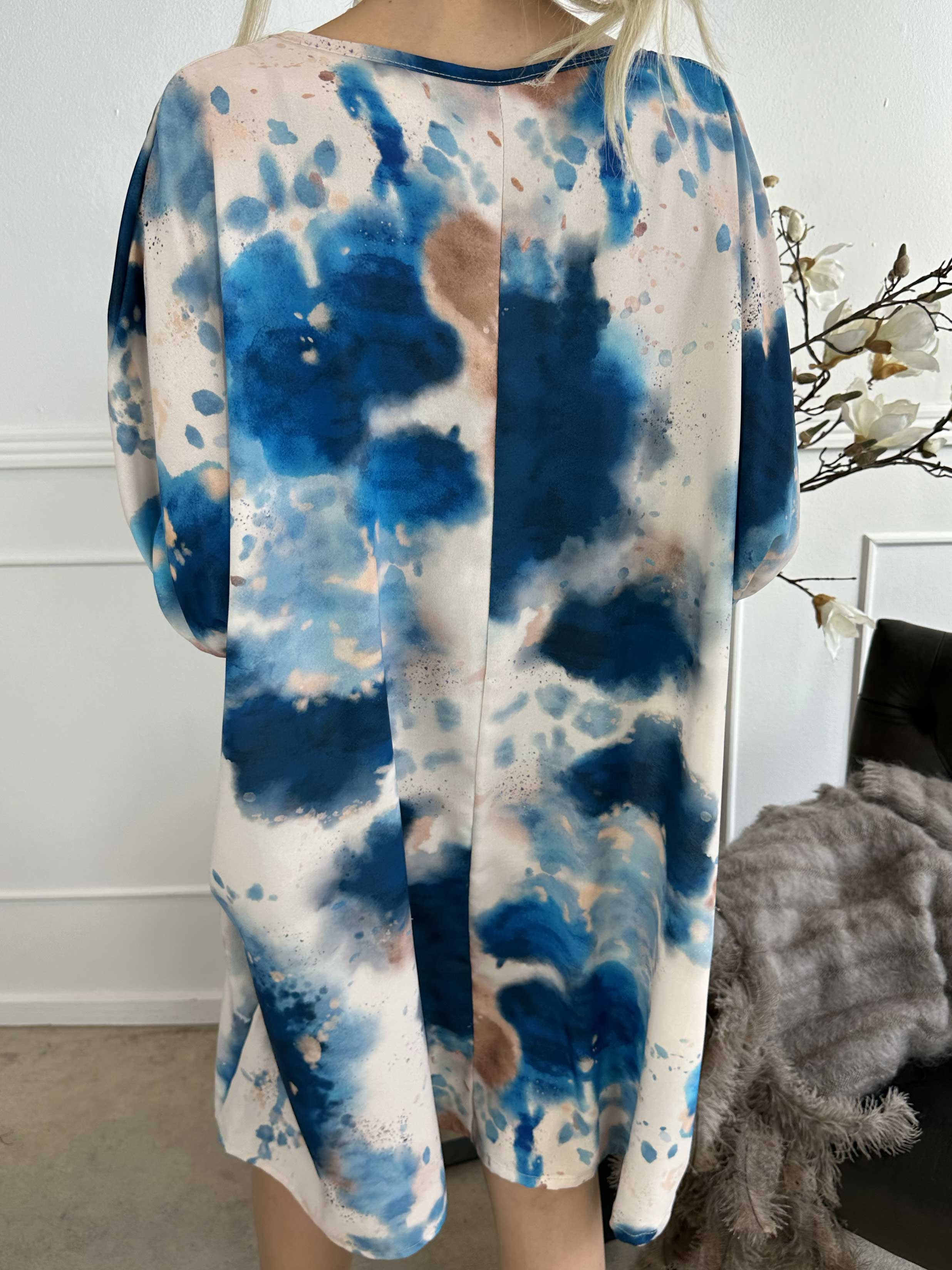 Alfrida - Batikmönstrad klänning i lös passform